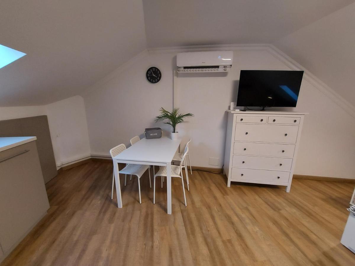 Kedves Apartman Pecs Exterior photo