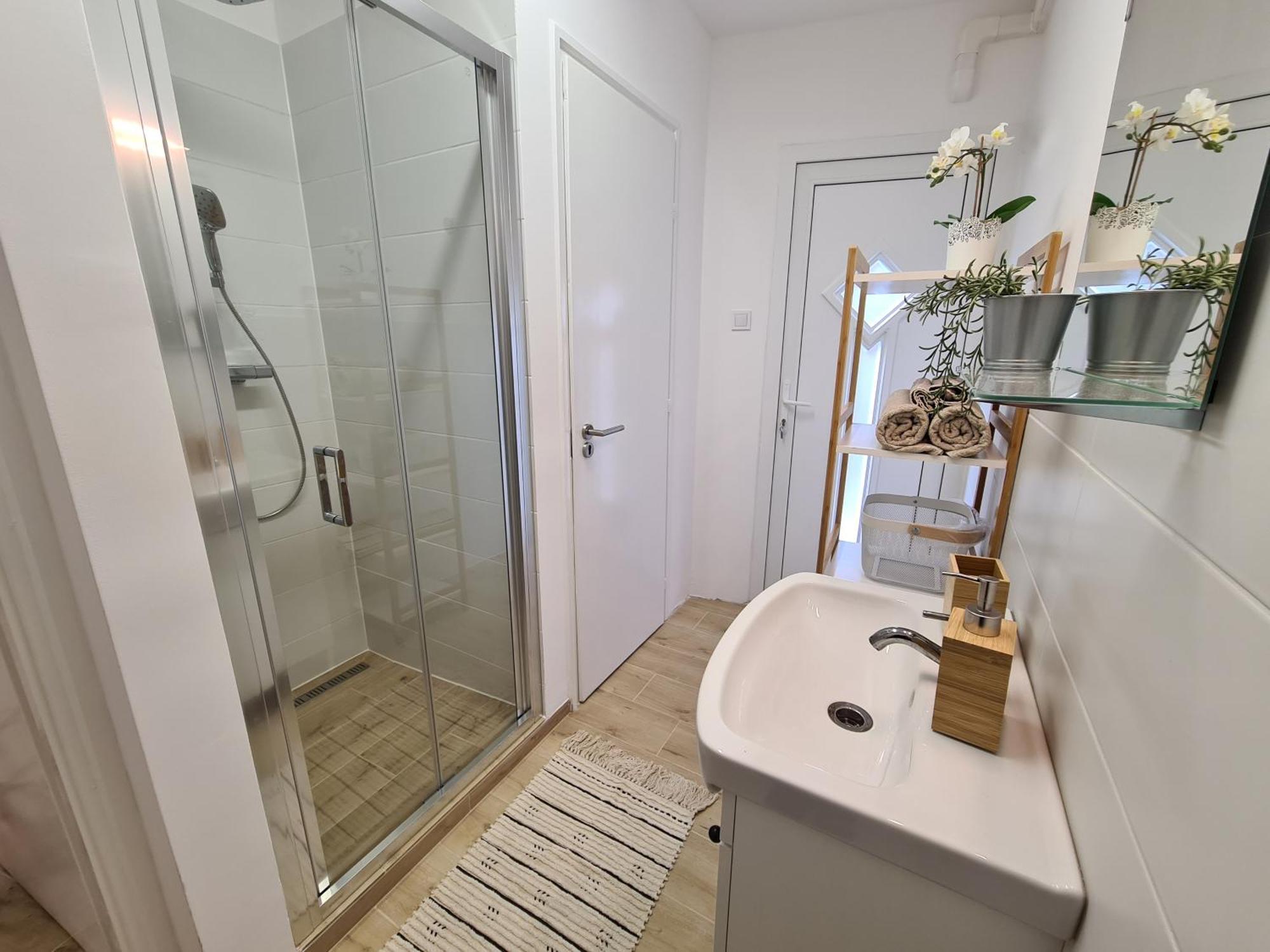 Kedves Apartman Pecs Exterior photo